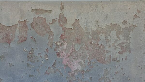 Cracking is one of the most common wall painting problems.